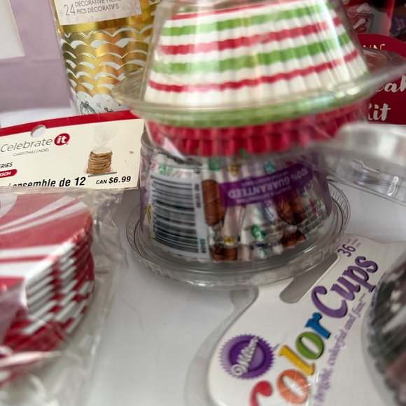 π Holiday & Game Day Cupcake Cups β Brand New! ππ - Picture 6 of 7